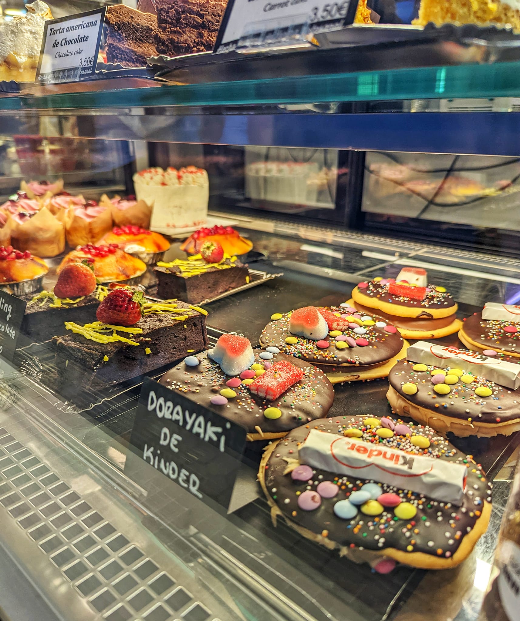 Spain: Food in Valencia - Dorayaki at Mercado Central