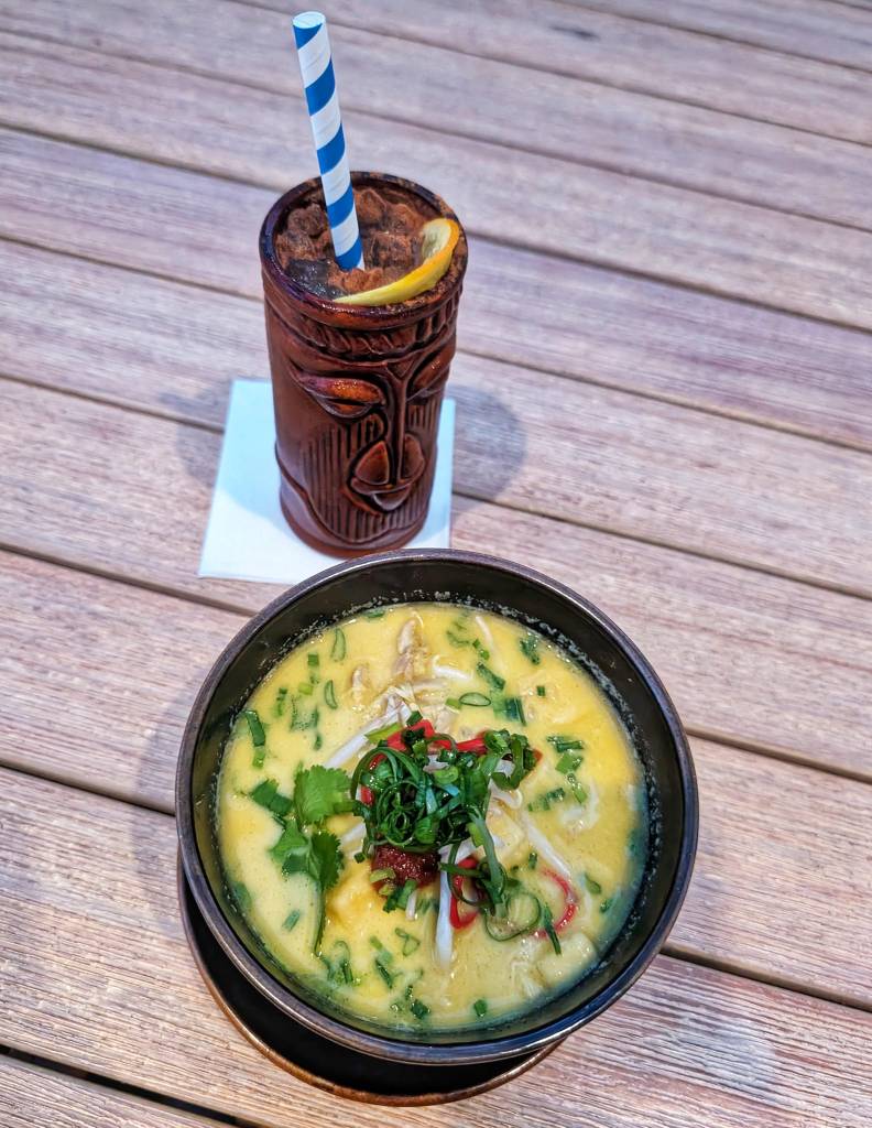 Poland: Food in Gdańsk - Olivia Garden Tiki Cocktail and Laksa