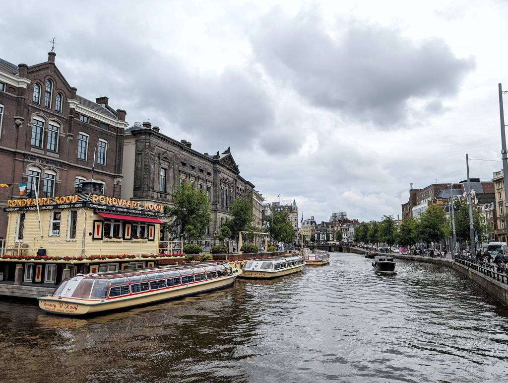 The Netherlands: 24 hours in Amsterdam on a budget - View over a canal